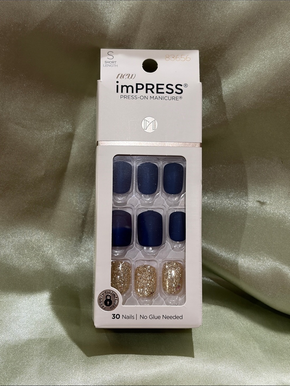 imPRESS Press-On Manicure in Navy & Gold Glitter Wannabe Star